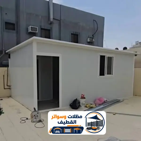 سندويش بنل 2 بناء وتفصيل مجلس خارجي عازل للحرارة بسندويش بنل في حوش فيلا بالقطيف
